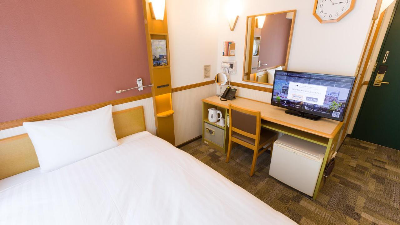 Toyoko Inn Osaka Temmabashi Otemae Exterior photo